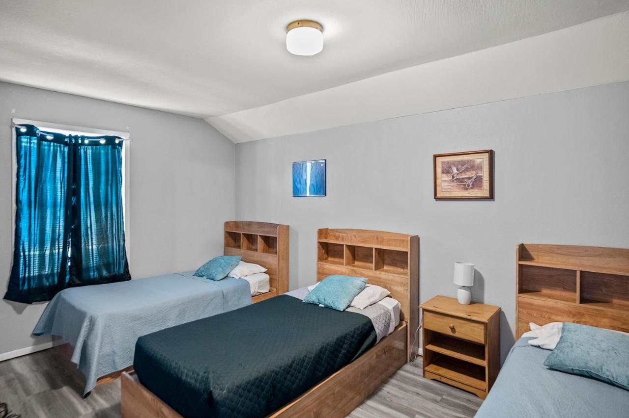 Axtons Bass City Lake Front Resort Emory Екстер'єр фото